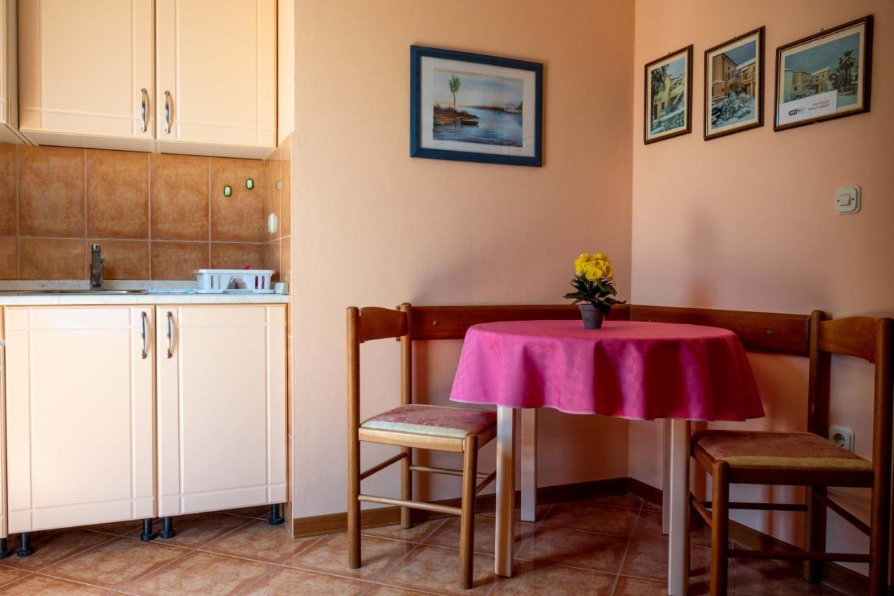 Ferienwohnung Alda-App Funtana Exterior foto