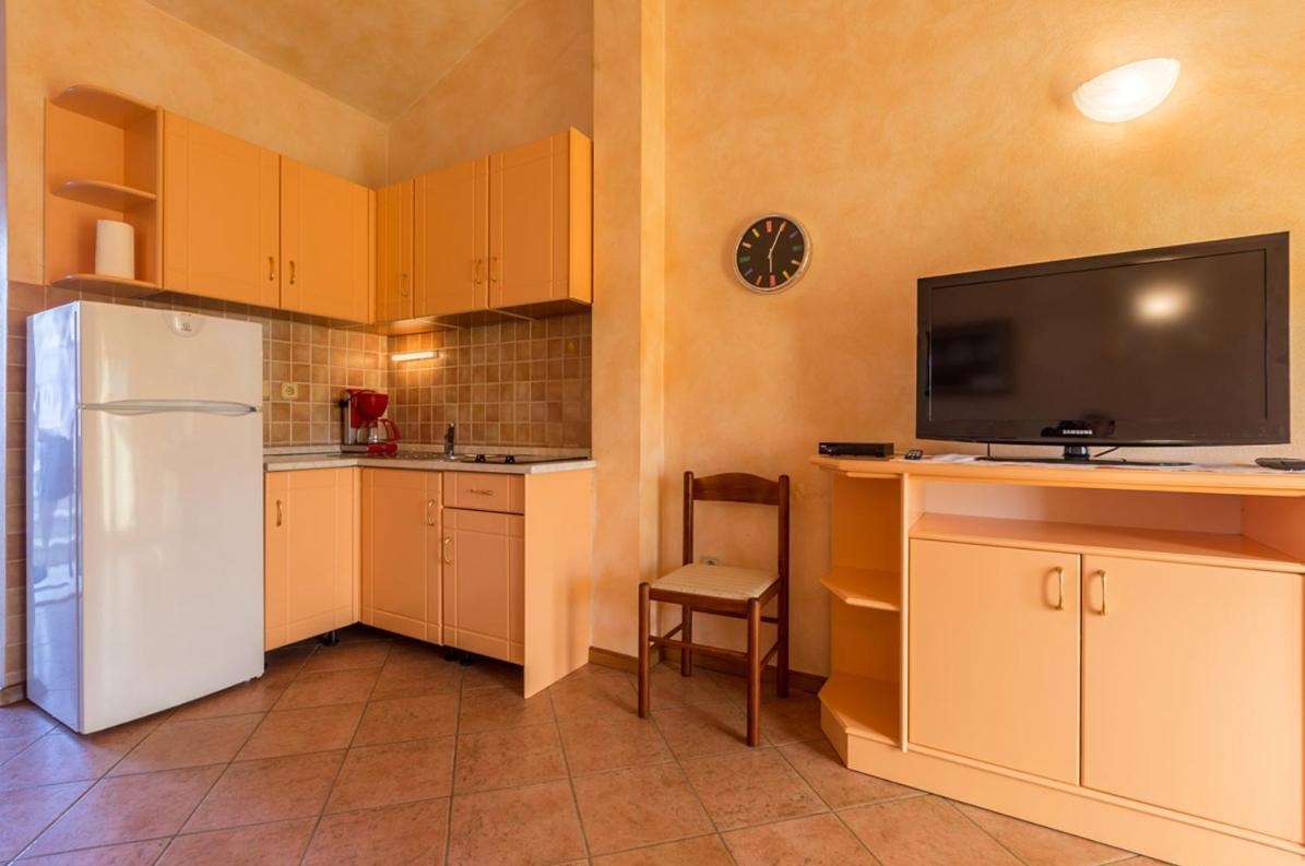 Ferienwohnung Alda-App Funtana Exterior foto