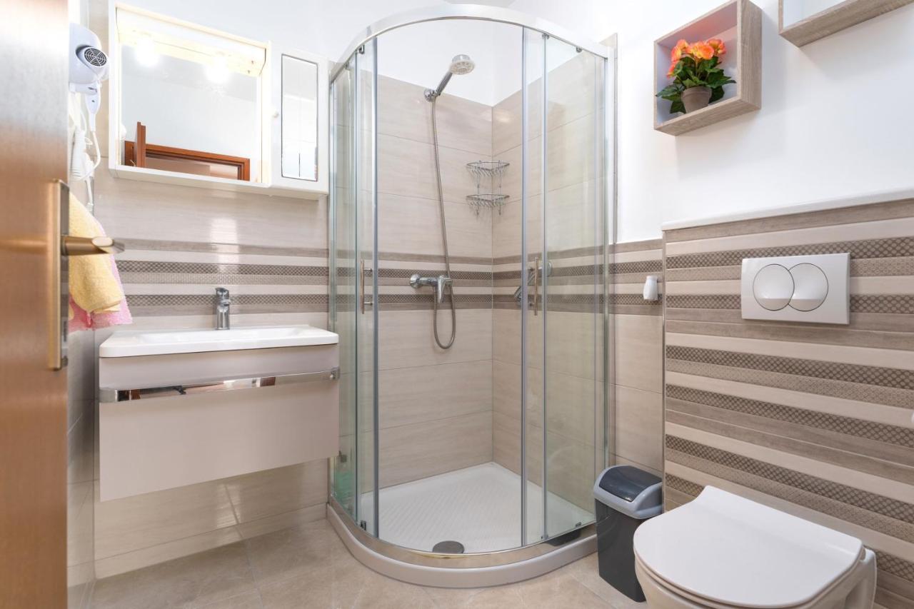 Ferienwohnung Alda-App Funtana Exterior foto