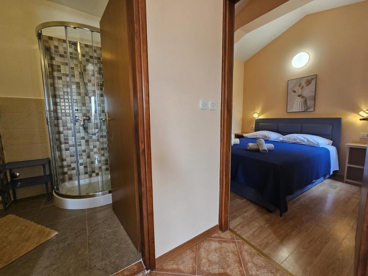 Ferienwohnung Alda-App Funtana Exterior foto