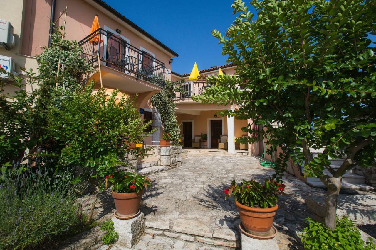 Ferienwohnung Alda-App Funtana Exterior foto